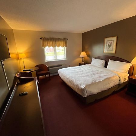 Webb'S Hotel Mayville Экстерьер фото